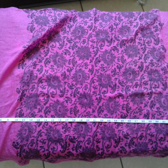 Ladies oversized scarf - Picture 5 of 7